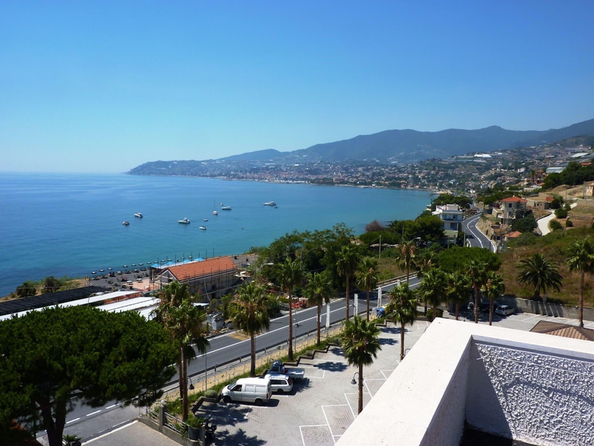 סנרמו Hotel Ariston Montecarlo מראה חיצוני תמונה