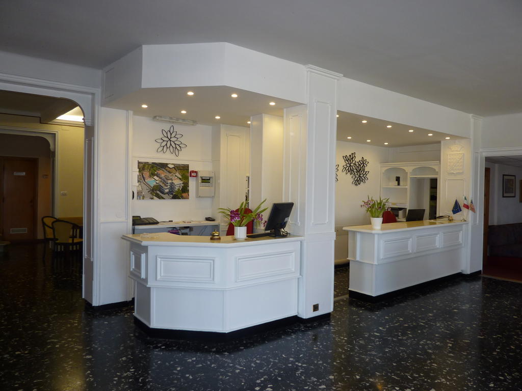 סנרמו Hotel Ariston Montecarlo מראה חיצוני תמונה