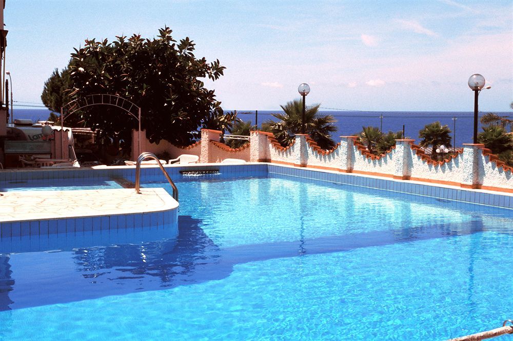 סנרמו Hotel Ariston Montecarlo מראה חיצוני תמונה